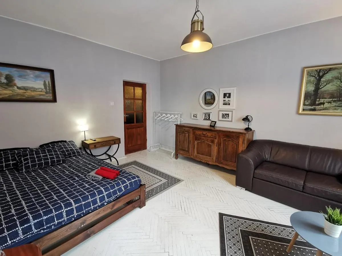 Cozy Room In The Old Town ワルシャワ ホームステイ